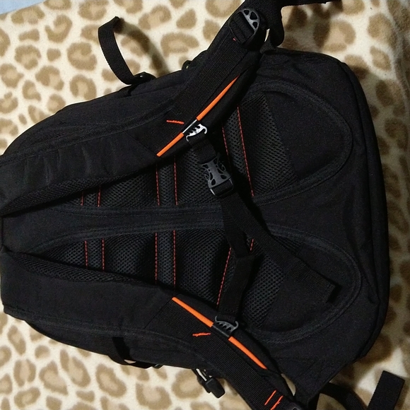Backpack - Picture 4 of 6